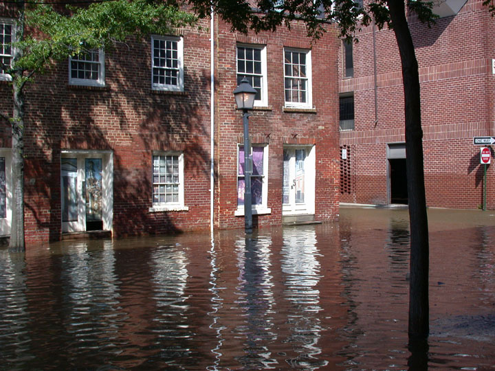 Business in Old Town Flooding