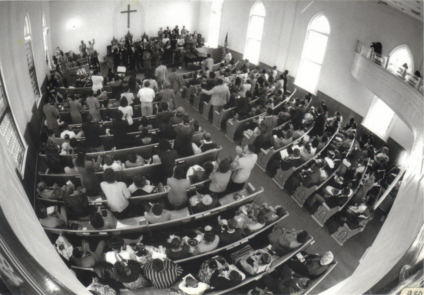 Church Congregation, Nina Tisara photo