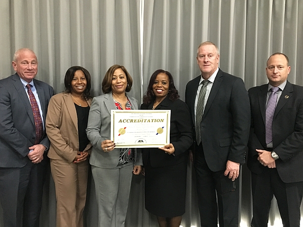 Sheriff's Office staff and others with certificate