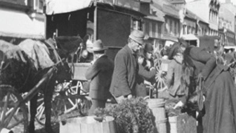 Market vendors, 19th century