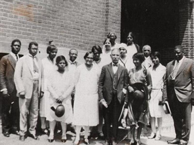 Parker-Gray students and faculty, old school (catalogue BHM2012-2-548)