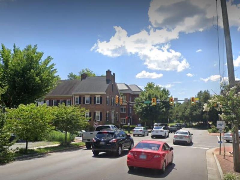 Photo of intersection of Route 1 and Duke Street in Old Town