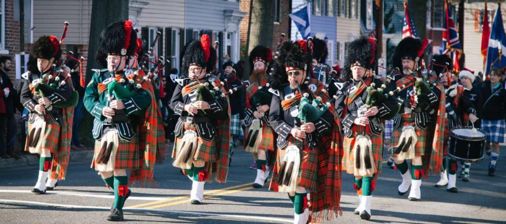 Scottish Christmas Walk Parade by Matt Chenet for Visit Alexandria