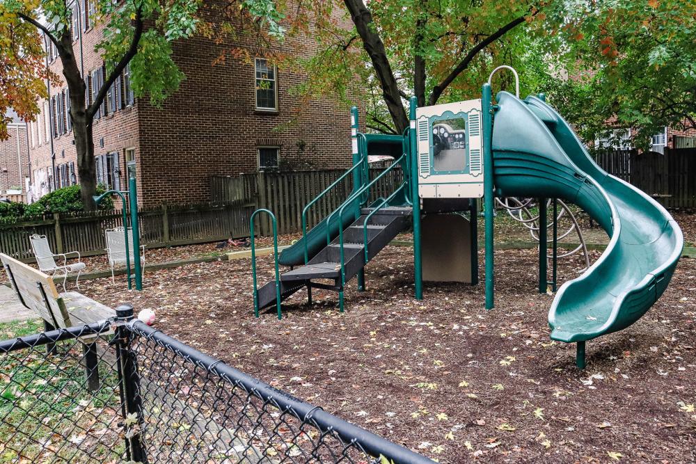 Chetworth Park Image 1