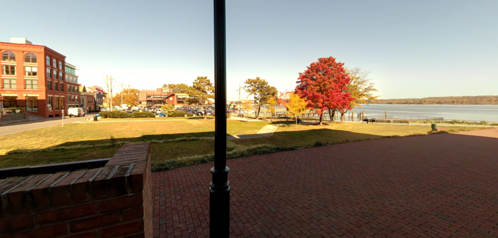 Photo of the street level view of the Waterfront from Robinson Landing/Cheeseman Quay facing north to Point Lumley Park.