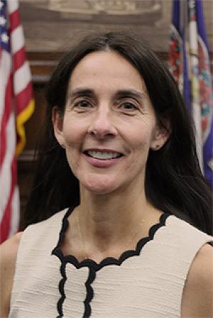 Daphne Kott Headshot (2022)