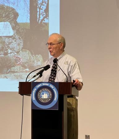 Dr. Kim Holien 