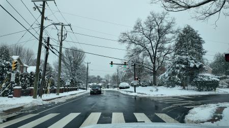 A three-way intersection cleared from snow. 